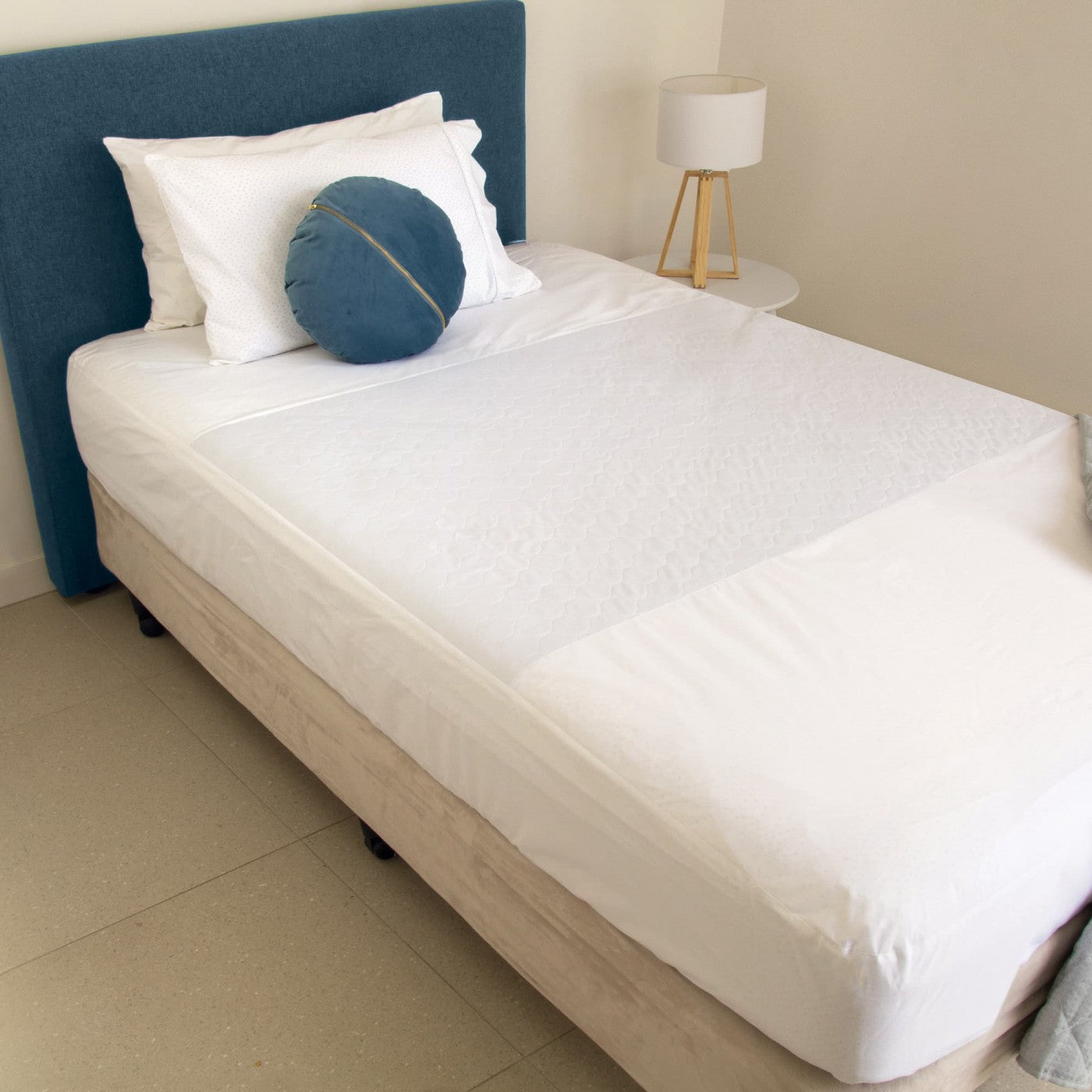 Conni Bed Pad with Intergrated Fitted Sheet