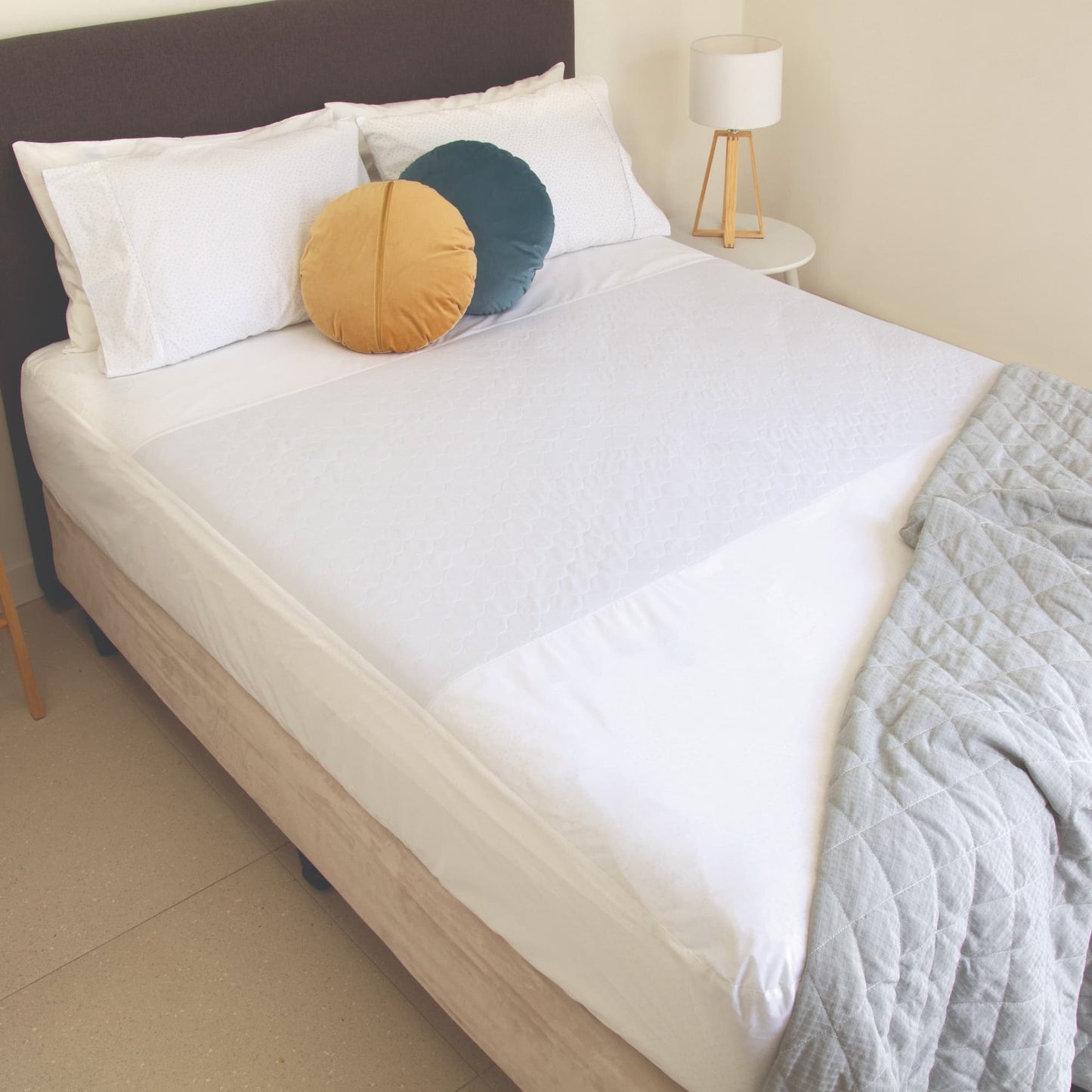 Conni Bed Pad with Intergrated Fitted Sheet