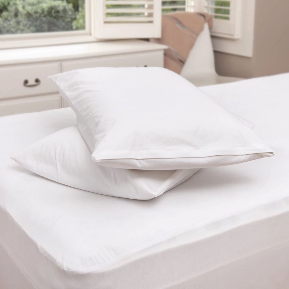 Easywipe PU Hospital Grade W/proof Pillow Protector White