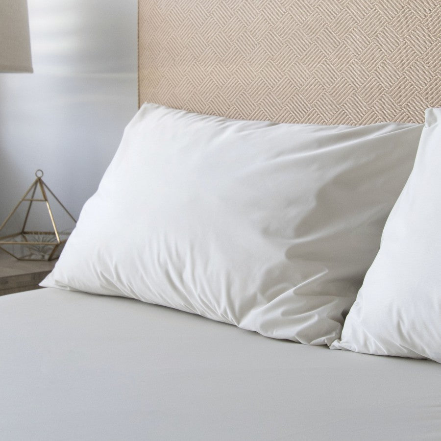 Conni Pillow Protector