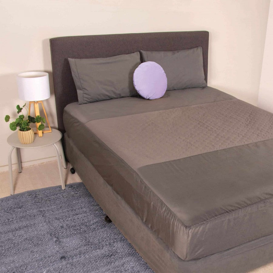 Conni Bed Pad with Intergrated Fitted Sheet